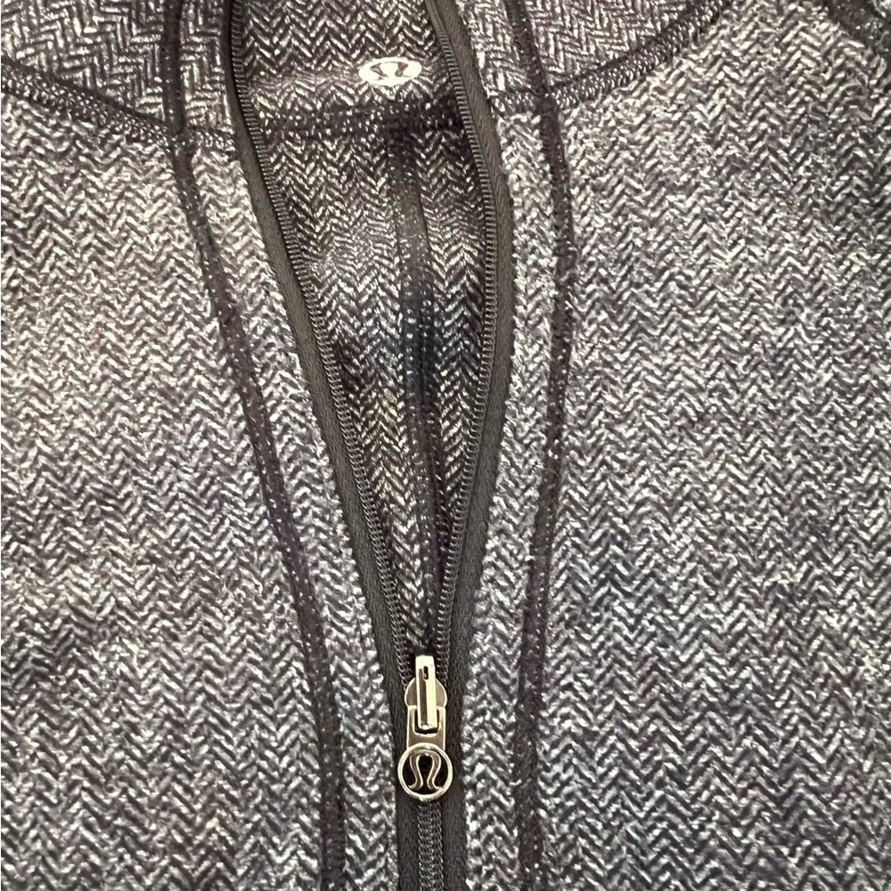 Lululemon define pullover jacket - Picture 4 of 4